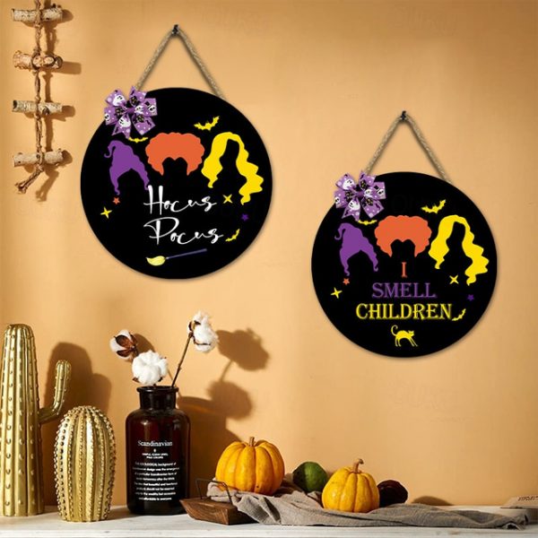 Halloween Door Sign Hocus Pocus Decor - I Smell Children Wall Decor - Wooden Door Hangers Wreath with Bow for Halloween Decorations Indoor Party Suppl