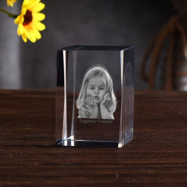 Personalized Graduation Gift Custom 3D Engraved Crystal Photo Class of 2025 Graduate Inspirational Gifts Rectangle Shaped Holographic Laser Photo Deco